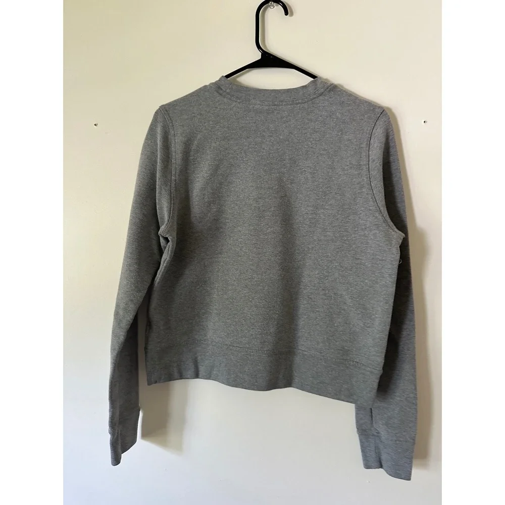 Nike Womens Dri-FIT Gray Crewneck Sweatshirt Embroidered Mini Swoosh Size M
